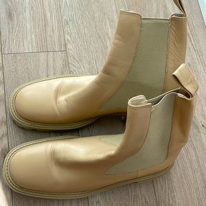 Short boots from Zara. Size Eu 40.